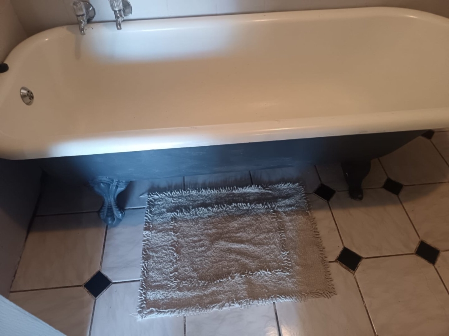4 Bedroom Property for Sale in Rhodesdene Northern Cape
